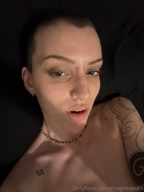 Nagie wyciekłe zdjęcie OnlyFans od Maghesboro