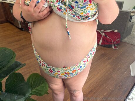 Nagie wyciekłe zdjęcie OnlyFans od Celluliteangel