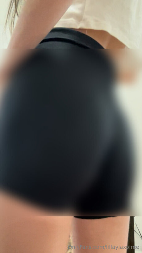 Nagie wyciekłe zdjęcie OnlyFans od Lillaylaxofree