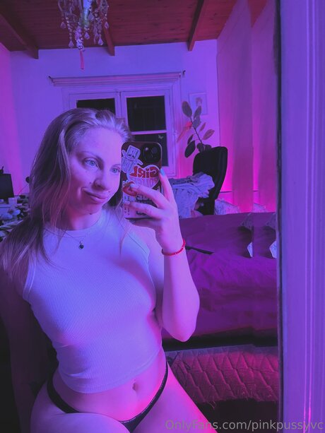 Nagie wyciekłe zdjęcie OnlyFans od Pinkpussyvc