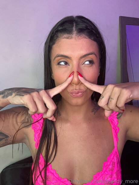 Nagie wyciekłe zdjęcie OnlyFans od Mandy More