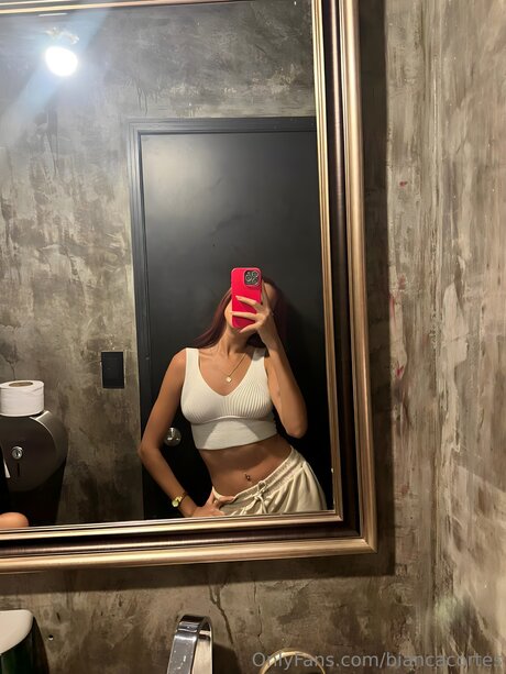 Nagie wyciekłe zdjęcie OnlyFans od Emmalatinaa