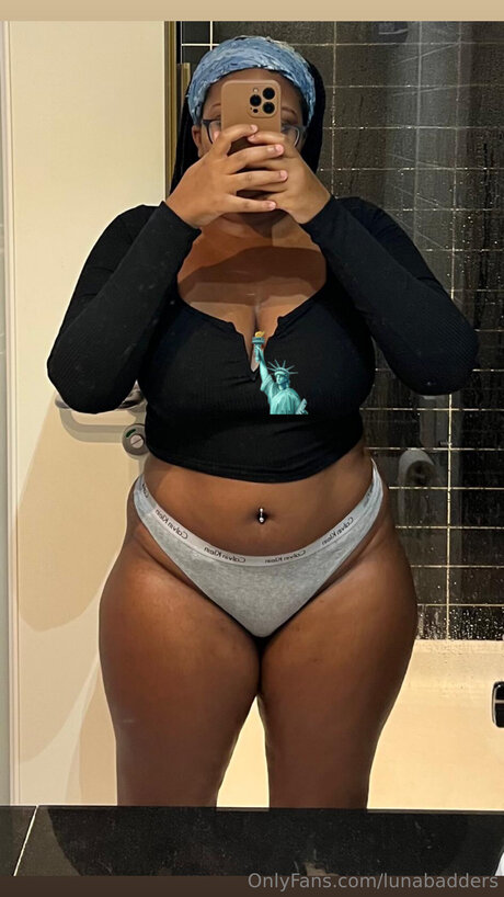 Nagie wyciekłe zdjęcie OnlyFans od Lunabadders