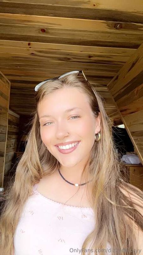 Nagie wyciekłe zdjęcie OnlyFans od Dizzydaisyyy