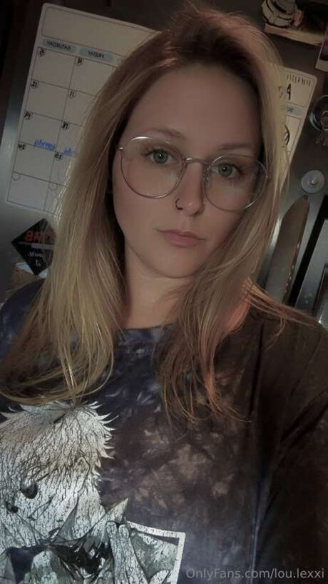 Nagie wyciekłe zdjęcie OnlyFans od Lou Lexxi