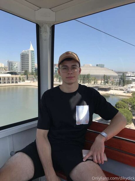 Nagie wyciekłe zdjęcie OnlyFans od Dikydick