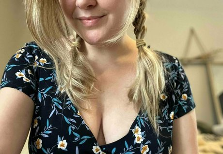 Nagie wyciekłe zdjęcie OnlyFans od Hotmomevie