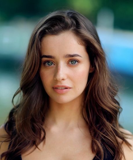 Nagie wyciekłe zdjęcie OnlyFans od Holly Earl