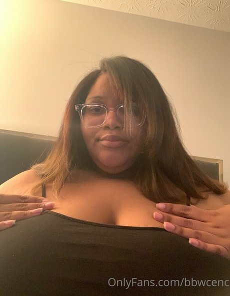 Nagie wyciekłe zdjęcie OnlyFans od Bbwcenc