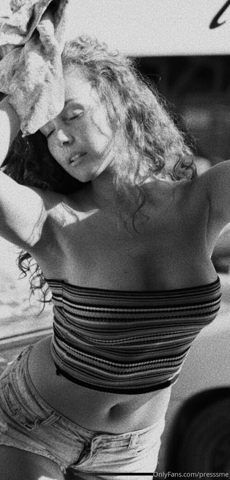 Nagie wyciekłe zdjęcie OnlyFans od Presssme