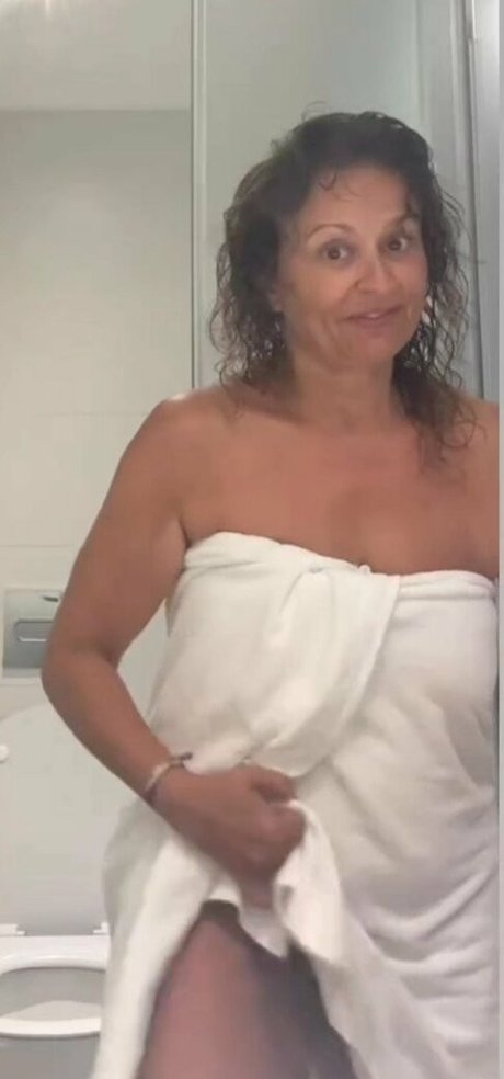 Nadia Sawalha