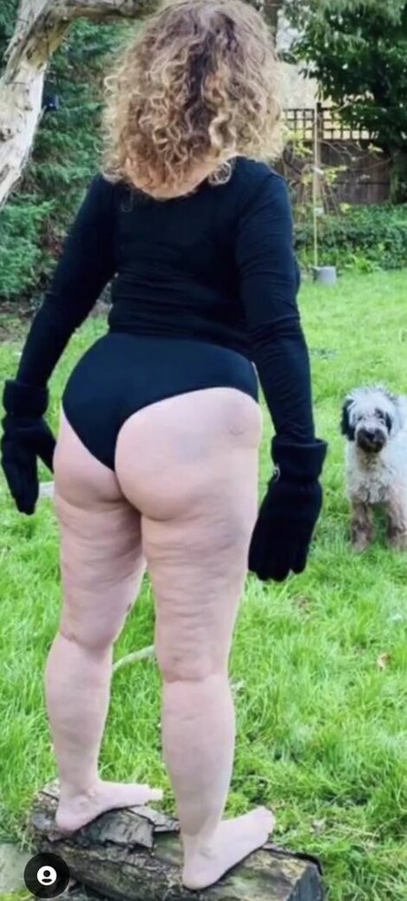 Nagie wyciekłe zdjęcie OnlyFans od Nadia Sawalha