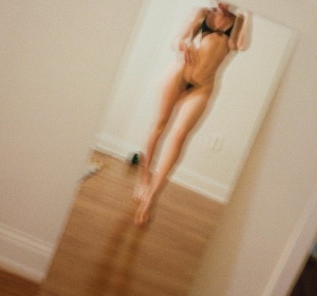 Nagie wyciekłe zdjęcie OnlyFans od Lauren Bonner