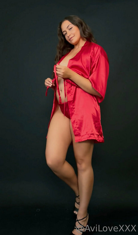 Nagie wyciekłe zdjęcie OnlyFans od Avi Love