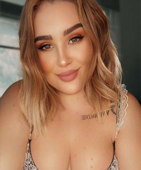 Nagie wyciekłe zdjęcie OnlyFans od Mollygreypreviews