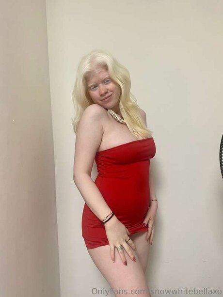 Nagie wyciekłe zdjęcie OnlyFans od Snowwhitebellaxo
