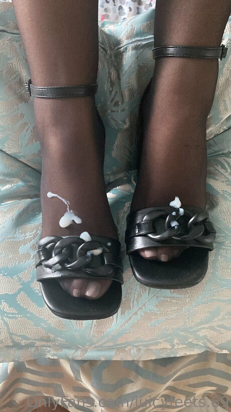 Nagie wyciekłe zdjęcie OnlyFans od Juicyfeets 69
