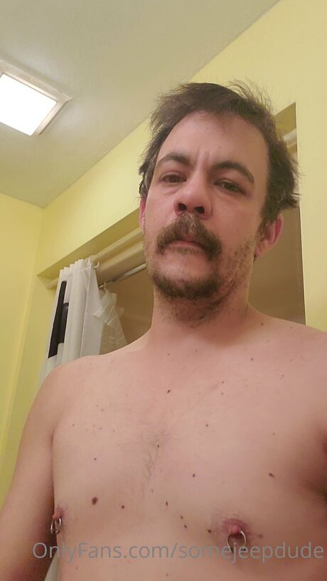 Nagie wyciekłe zdjęcie OnlyFans od Somejeepdude