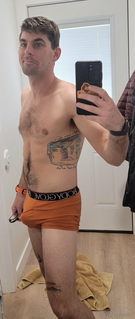 Nagie wyciekłe zdjęcie OnlyFans od Taylorpeaks