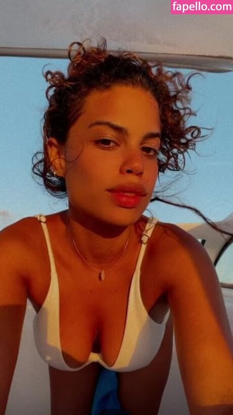 Nagie wyciekłe zdjęcie OnlyFans od Clara Buarque