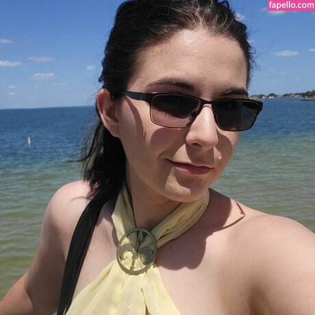 Nagie wyciekłe zdjęcie OnlyFans od Allylotl