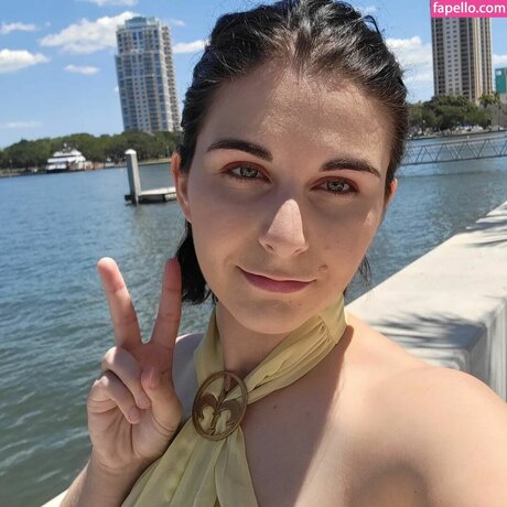 Nagie wyciekłe zdjęcie OnlyFans od Allylotl