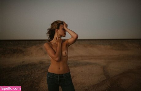 Nagie wyciekłe zdjęcie OnlyFans od Charlotte Mckee