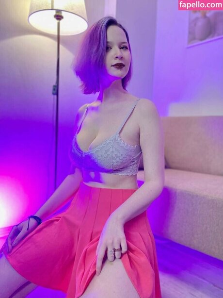 Frida_reed