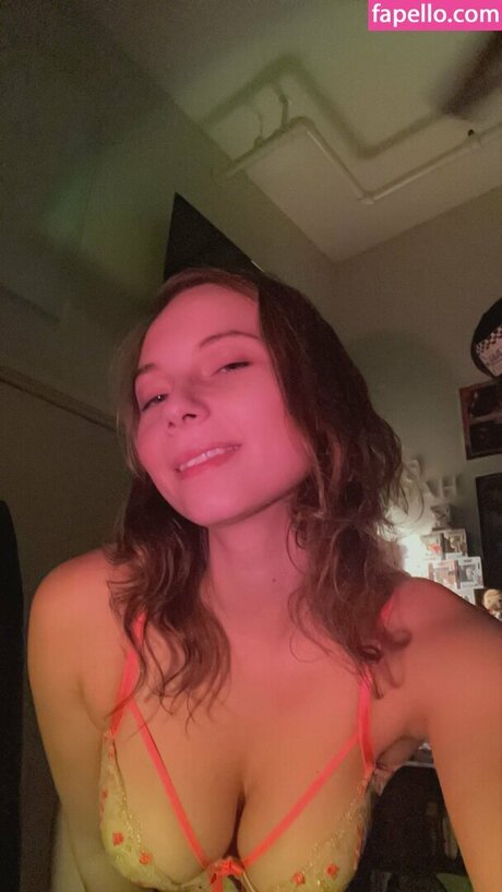 Nagie wyciekłe zdjęcie OnlyFans od Redhotambz