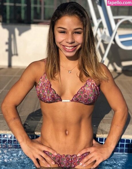 Flávia Saraiva