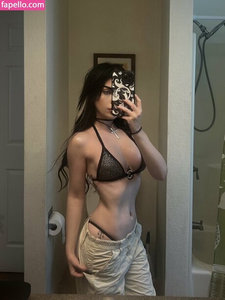 Nagie wyciekłe zdjęcie OnlyFans od Emma Norton
