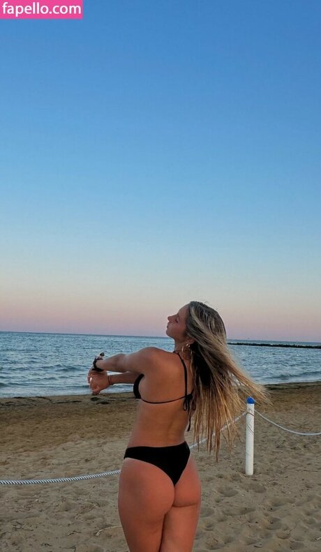 Nagie wyciekłe zdjęcie OnlyFans od Iris Vallaranii