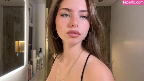 Nagie wyciekłe zdjęcie OnlyFans od Lucia Ferrato