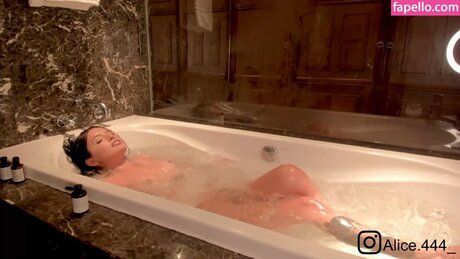 Nagie wyciekłe zdjęcie OnlyFans od Aliciauwu