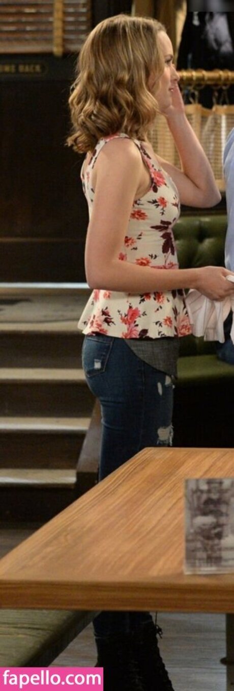 Nagie wyciekłe zdjęcie OnlyFans od Bridgit Mendler