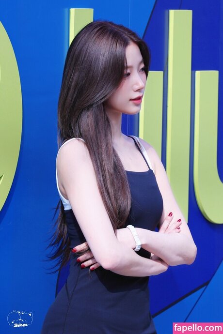 Kazuha Nakamura 中村 一葉