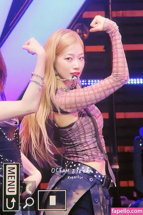 Kazuha Nakamura 中村 一葉