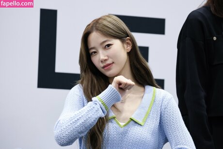 Kazuha Nakamura 中村 一葉