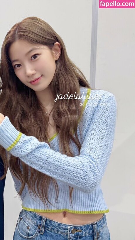 Kazuha Nakamura 中村 一葉