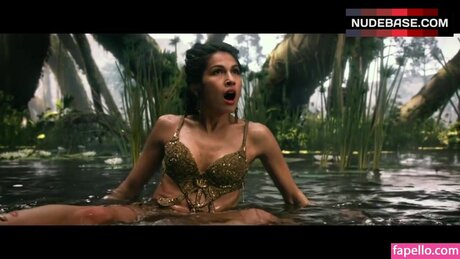 Nagie wyciekłe zdjęcie OnlyFans od Elodie Yung
