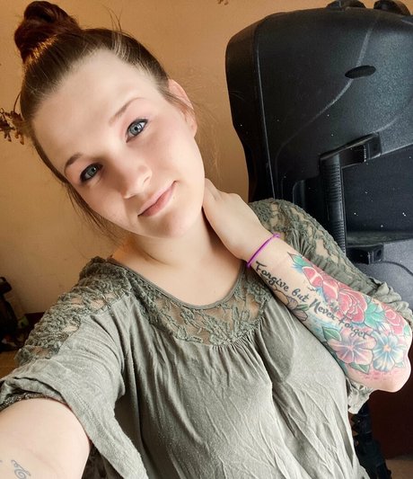 Nagie wyciekłe zdjęcie OnlyFans od Tabbybbby