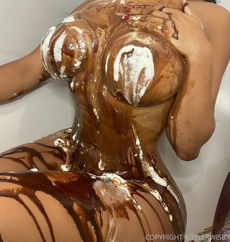 Nagie wyciekłe zdjęcie OnlyFans od Tyler Wisby