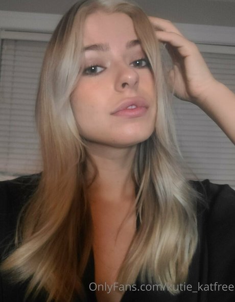 Nagie wyciekłe zdjęcie OnlyFans od Kutiekatfree
