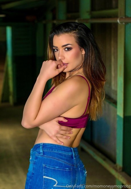 Nagie wyciekłe zdjęcie OnlyFans od Momoneyyymoprobzzz