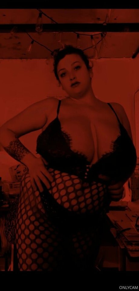 Nagie wyciekłe zdjęcie OnlyFans od Cambriacurves