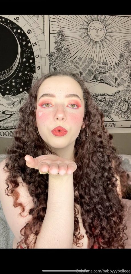 Nagie wyciekłe zdjęcie OnlyFans od Babbyyybelleee