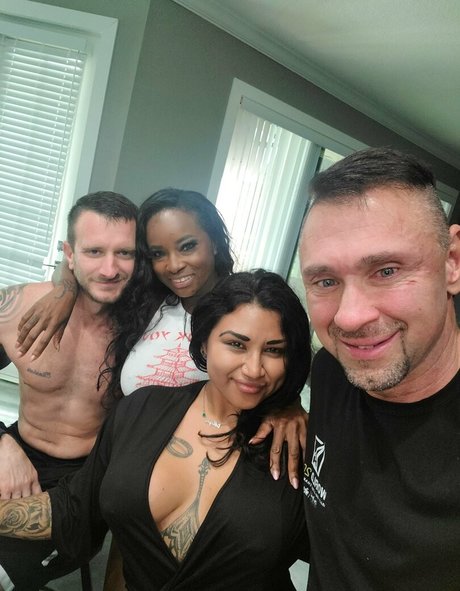 Nagie wyciekłe zdjęcie OnlyFans od Swingercouple
