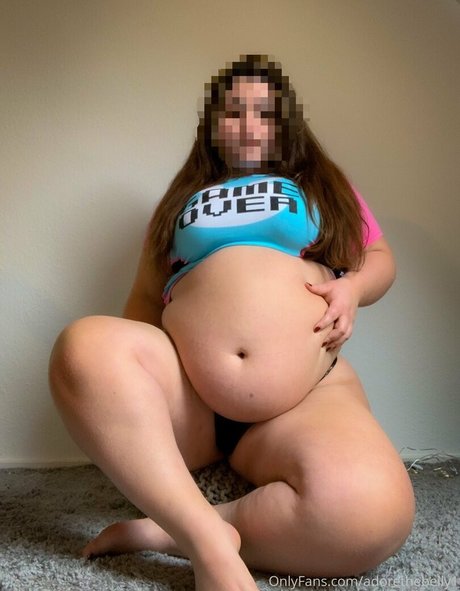 Nagie wyciekłe zdjęcie OnlyFans od Adorethebelly1