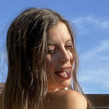 Nagie wyciekłe zdjęcie OnlyFans od Mia Fatherless