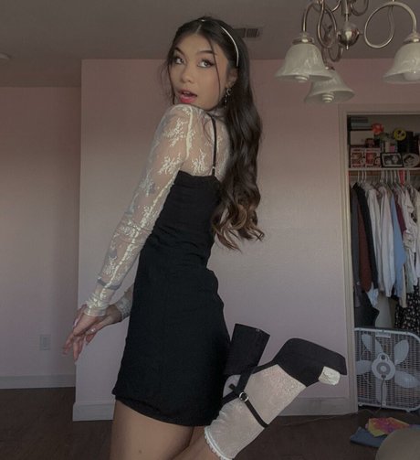 Nagie wyciekłe zdjęcie OnlyFans od Trin Lovell